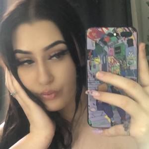 Meet your Posher, Bee